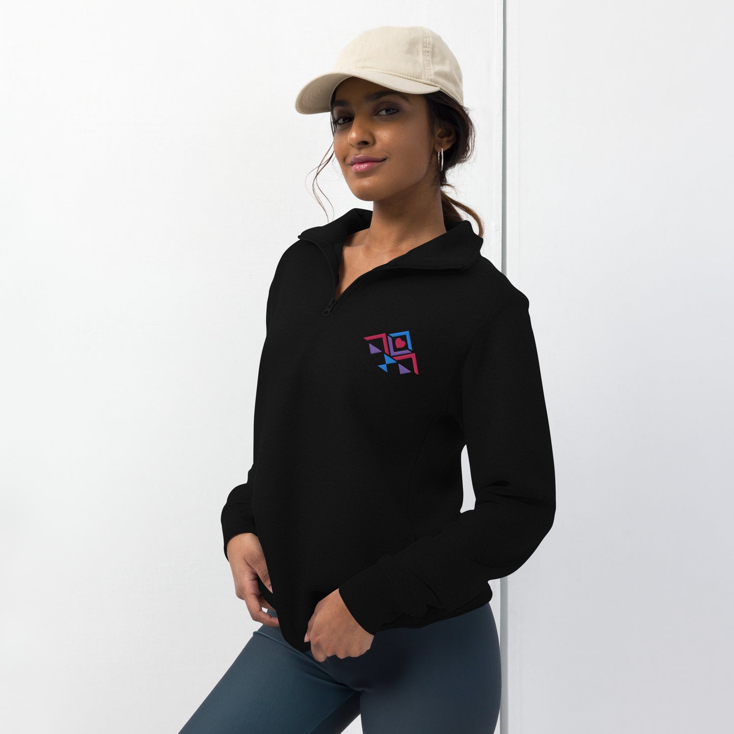 Luvel up fleece pullover